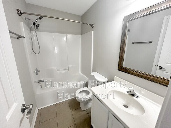 Building Photo - 244 Spring St