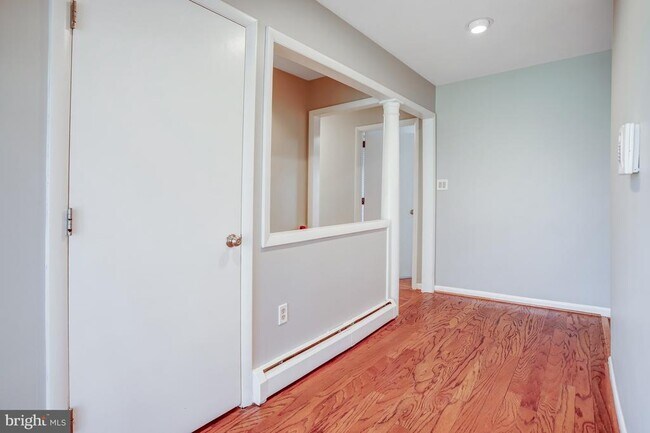 Building Photo - 7525 Salem Rd