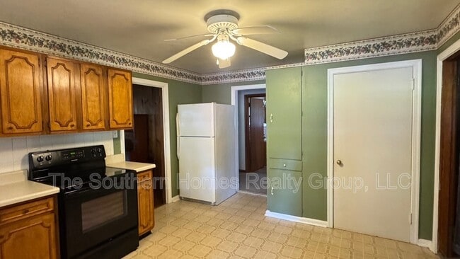 Building Photo - 1012 Wilson St