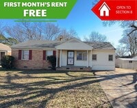 Building Photo - Well Maintained 3 bedroom 1 bath Home - Open To Section 8 - 1st Month's Rent Free