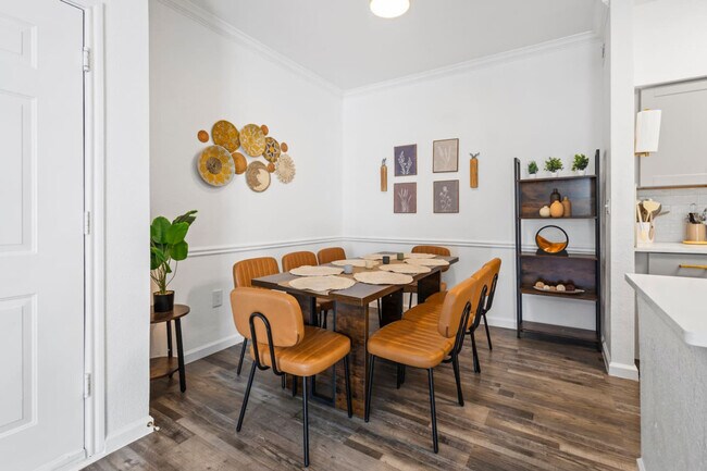 Building Photo - 2929 Kings Rd