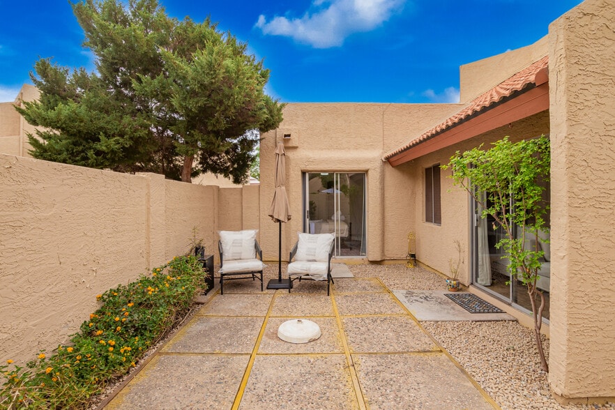 Building Photo - 4124 W Calavar Rd
