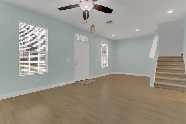 Building Photo - 543 Rainbow Springs Loop