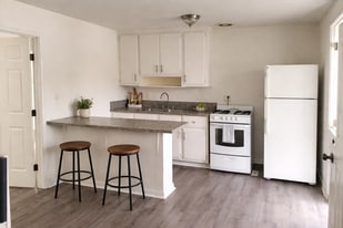 Building Photo - 3445 Altos Ave