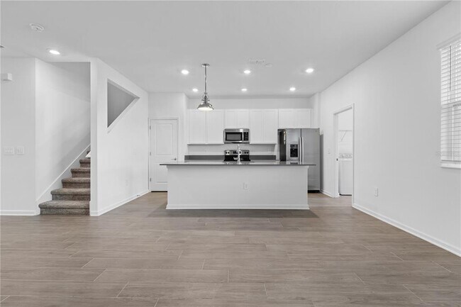 Building Photo - 15633 Water Spring Blvd