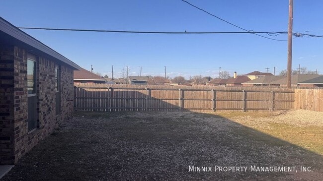 Building Photo - 2142 N Texas Ave