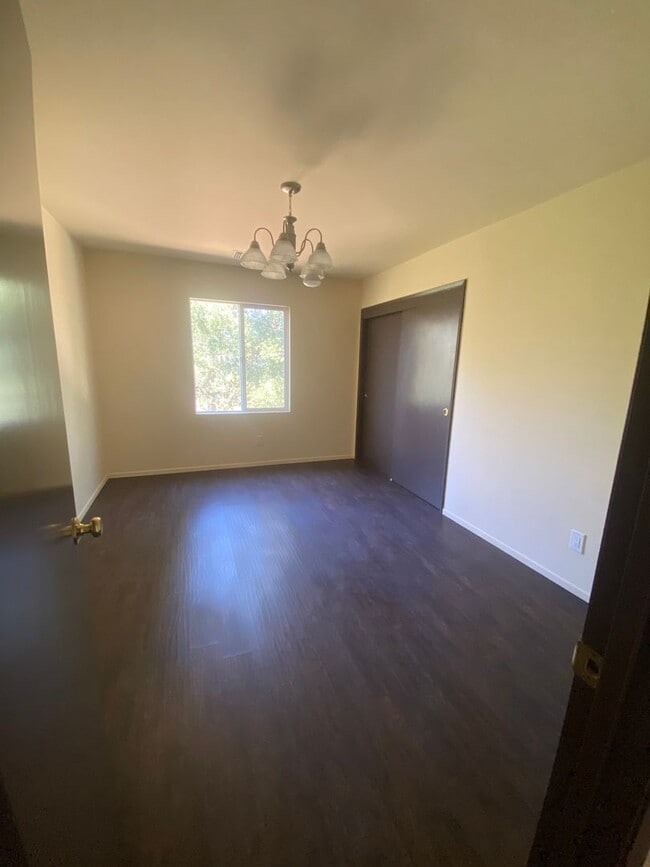 Building Photo - Beautiful 4 Bed / 4 Bath Home with Private Pool in Prestigious La Cañada