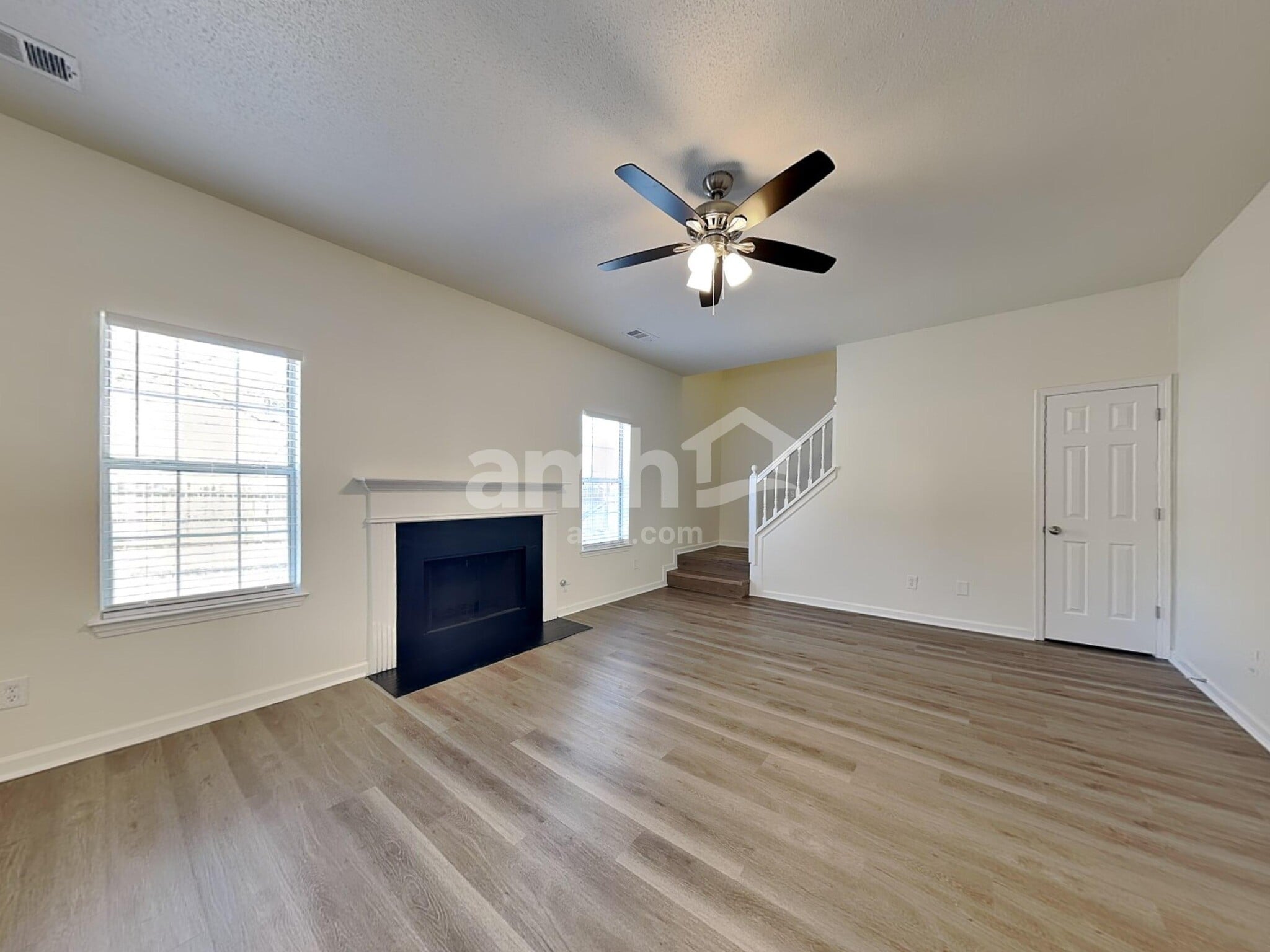 Building Photo - 6136 Swabia Ln