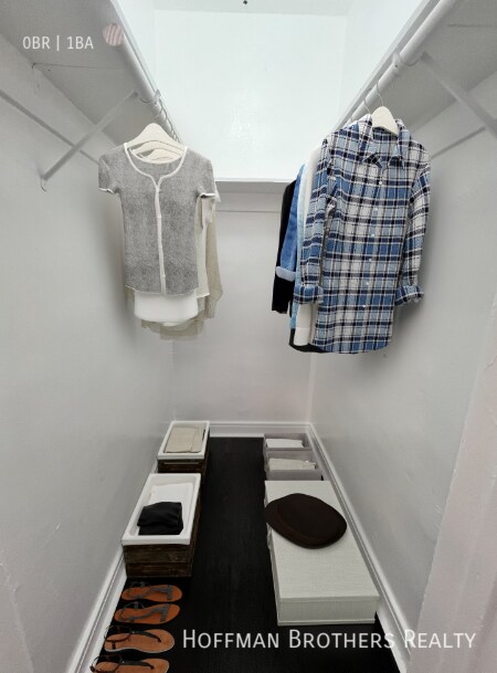 Building Photo - 687 Shatto Pl