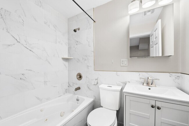 Building Photo - 413-415 9th St