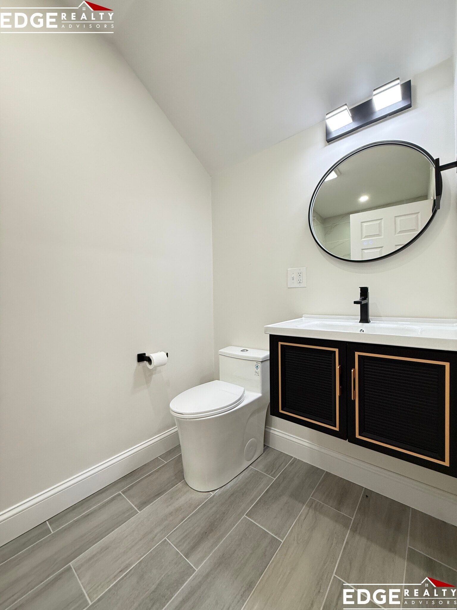 Building Photo - 29 Cottage St