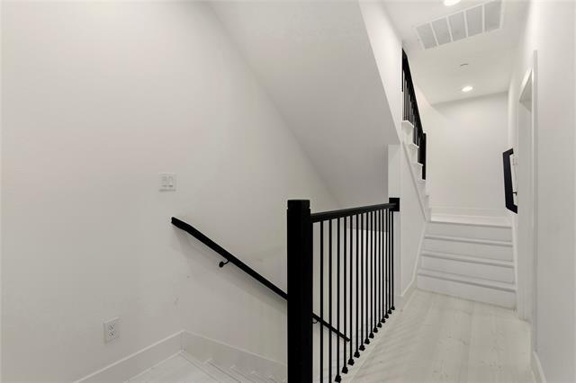 Building Photo - 7207 Mohawk Dr