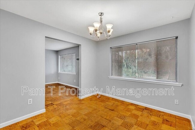 Building Photo - 15 Vineyard Dr