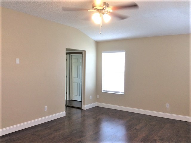 Building Photo - 13521 Waterhouse Way