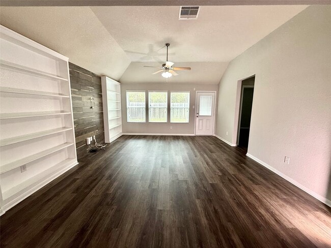 Building Photo - 10646 Chestnut Path Way