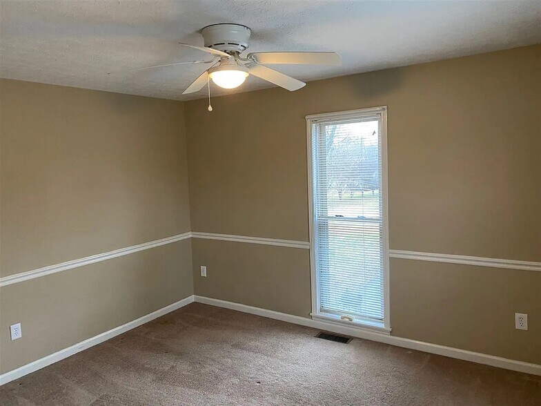Bedroom - 1207 Smallhouse Rd