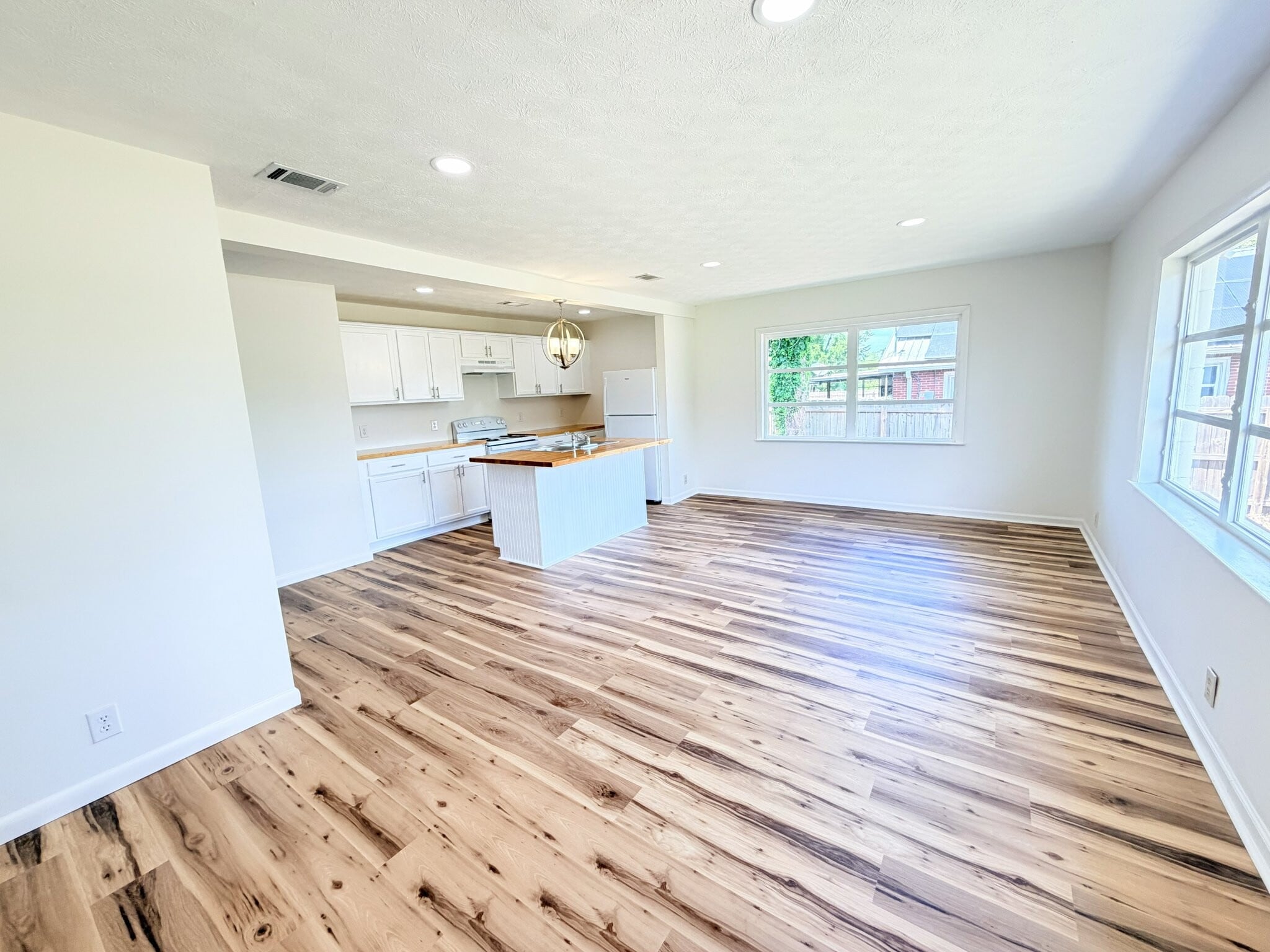 Building Photo - 2641 FL-73