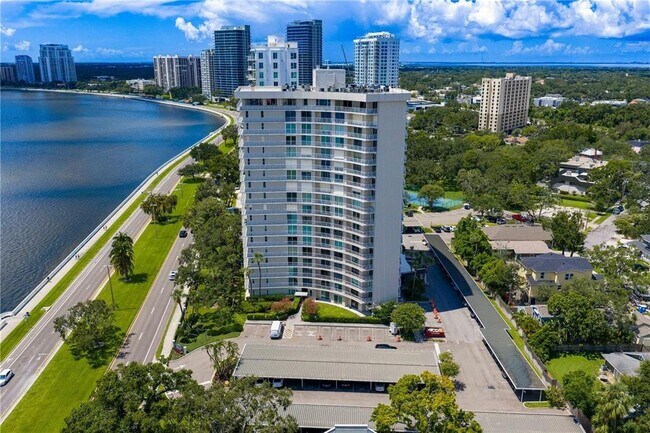 Building Photo - 2611 Bayshore Blvd