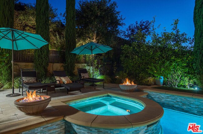 Building Photo - 24908 Bella Vista Dr