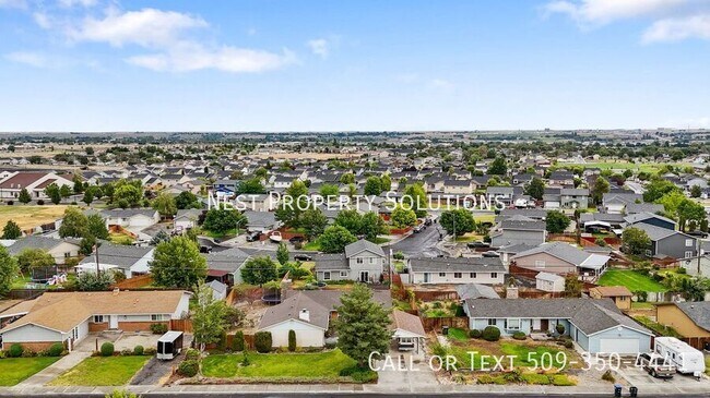 Building Photo - 603 N Crestview Dr