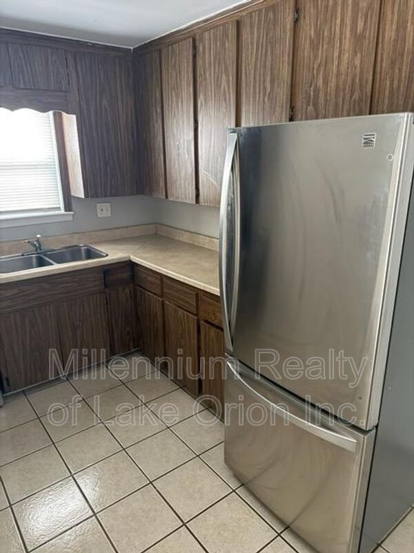 Building Photo - 695 1st Ave