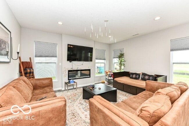 Building Photo - 4309 Maize Ln