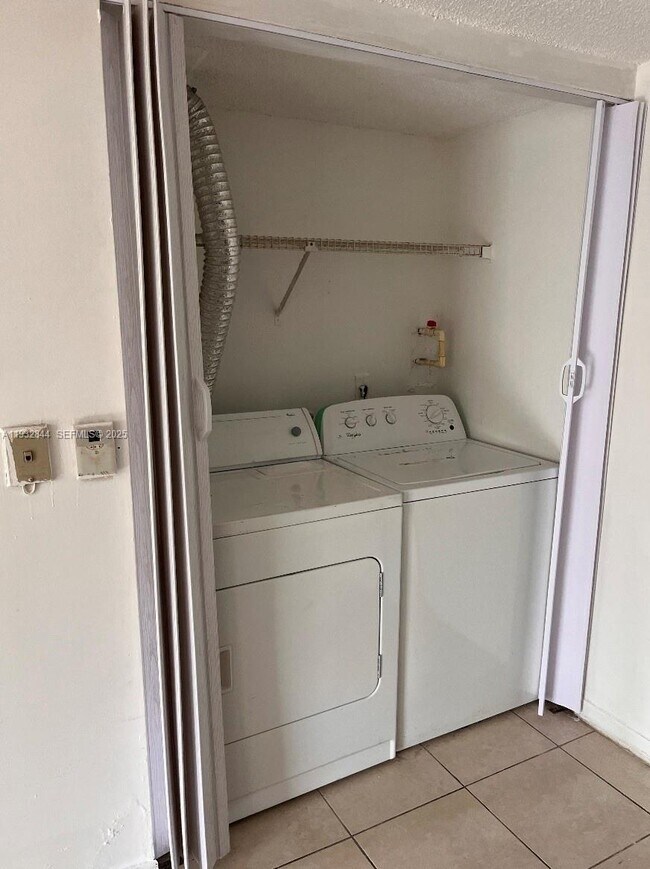 Building Photo - 3680 N 56th Ave