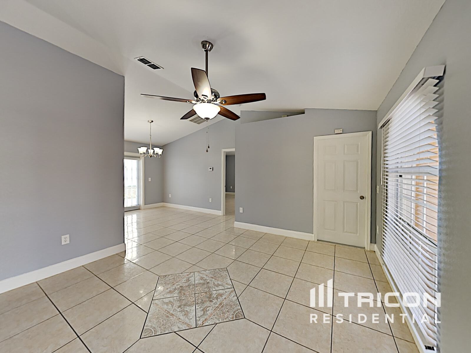 Building Photo - 871 Jarnac Dr