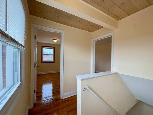 Building Photo - 1243 S Grantley St