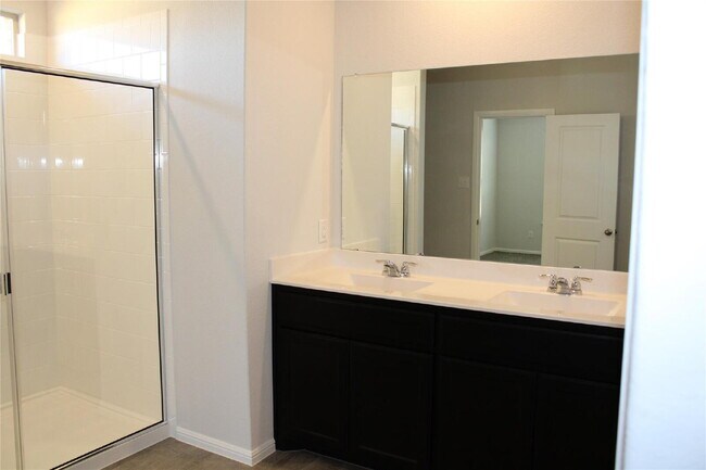 Building Photo - 769 Beebrush Dr