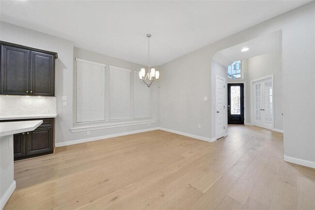 Building Photo - 18323 Parkview Point Dr