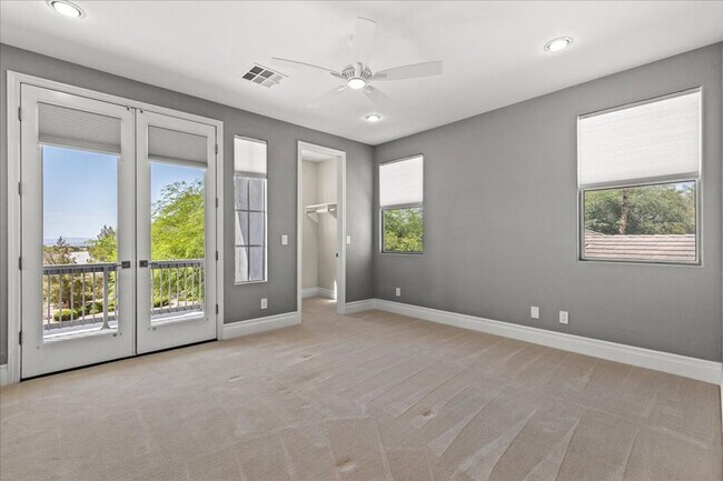 Building Photo - Exclusive 5-Bedroom Estate on the 12th Hole of Arroyo Golf Course in Red Rock Country Club
