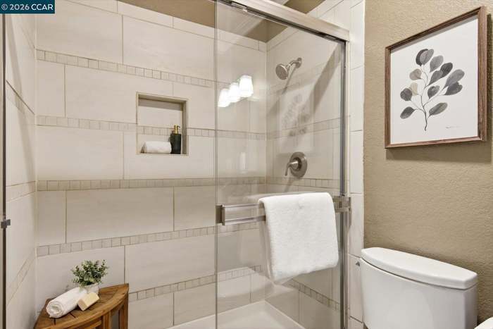 Building Photo - 3409 Loreto Dr