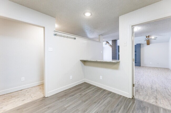 Building Photo - 9603 Orlando Ave