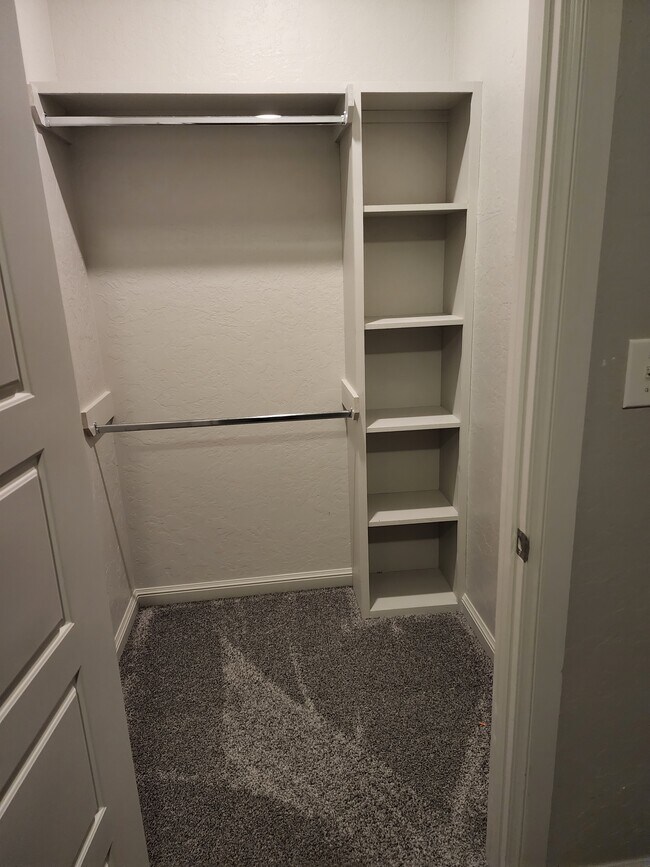 Building Photo - 202 Northwest Granite Avenue