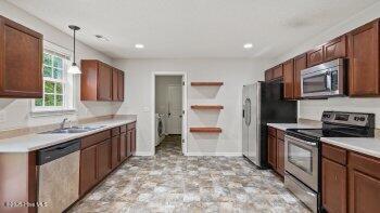 Building Photo - 105 Hawsboro Ct