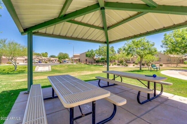 Building Photo - Lovely 4Bedroom/2Bath in the Heart of Chandler