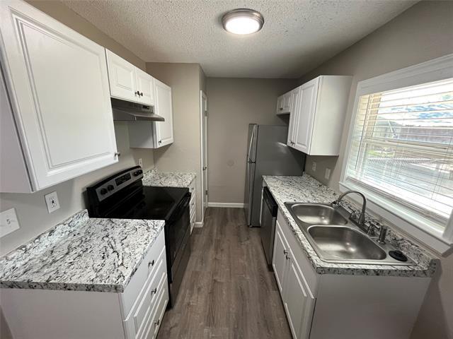 Building Photo - 12508 Meadowcrest Ln