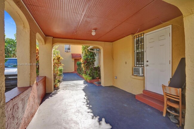 Building Photo - 3660 NW 20th Ave