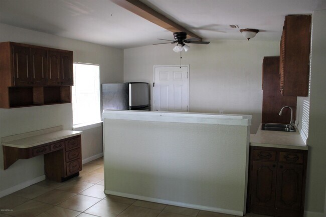 Building Photo - 6317 Delacy Rd