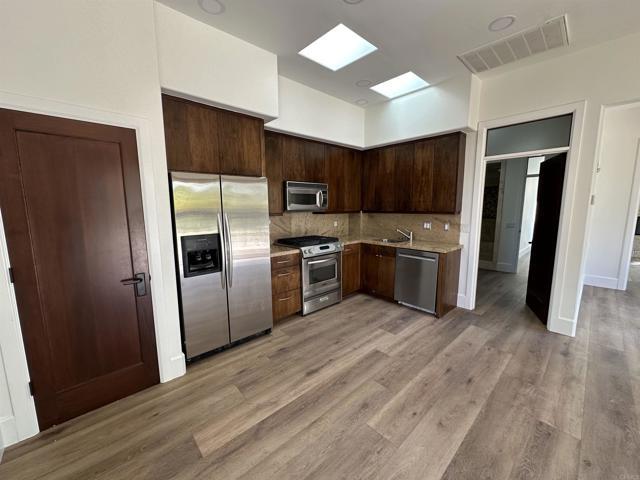 Building Photo - 845 Stratford Dr