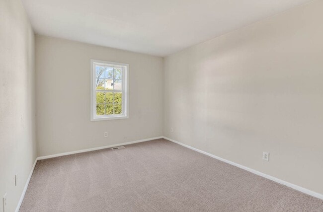 Building Photo - Updated 3BR Home in Virginia Beach with Modern Finishes & Prime Location