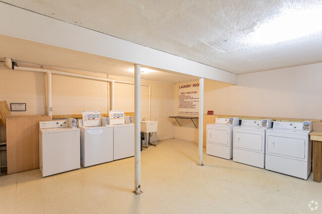 Laundry Room - Bridgeport Apartments