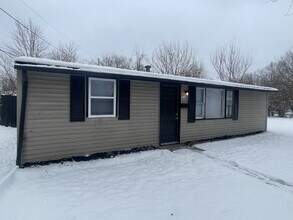 Building Photo - Martindale-Brightwood 4BR House!