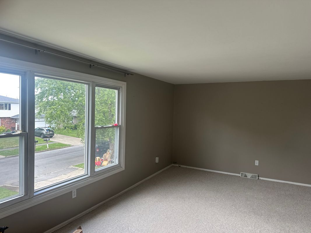 Building Photo - 45 Lemans Dr