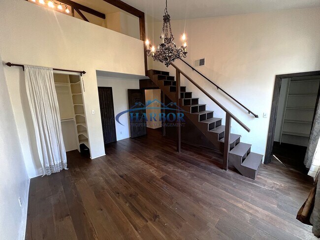 Building Photo - 3608 W Estates Ln