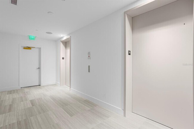 Building Photo - 3015 S Ysabella Ave
