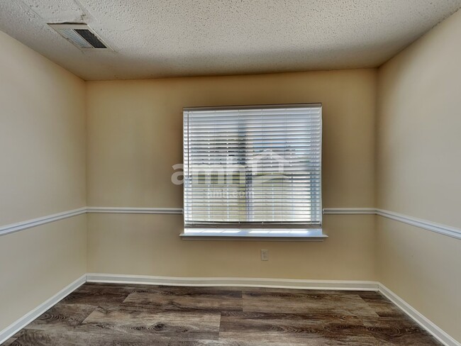Building Photo - 112 Ventura Trl