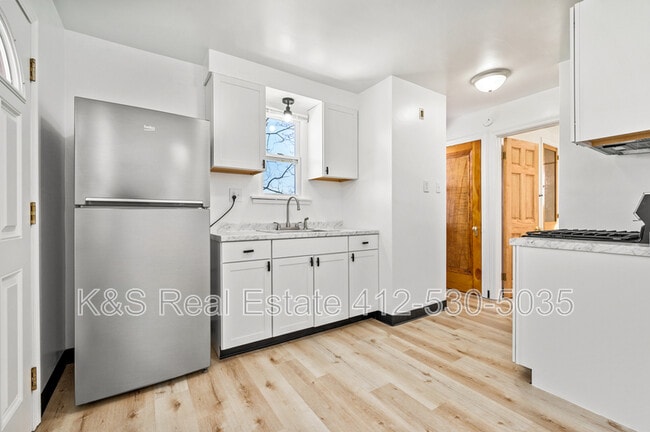 Building Photo - 209 Hurston Way