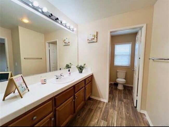 Building Photo - 17231 Greentree Dr